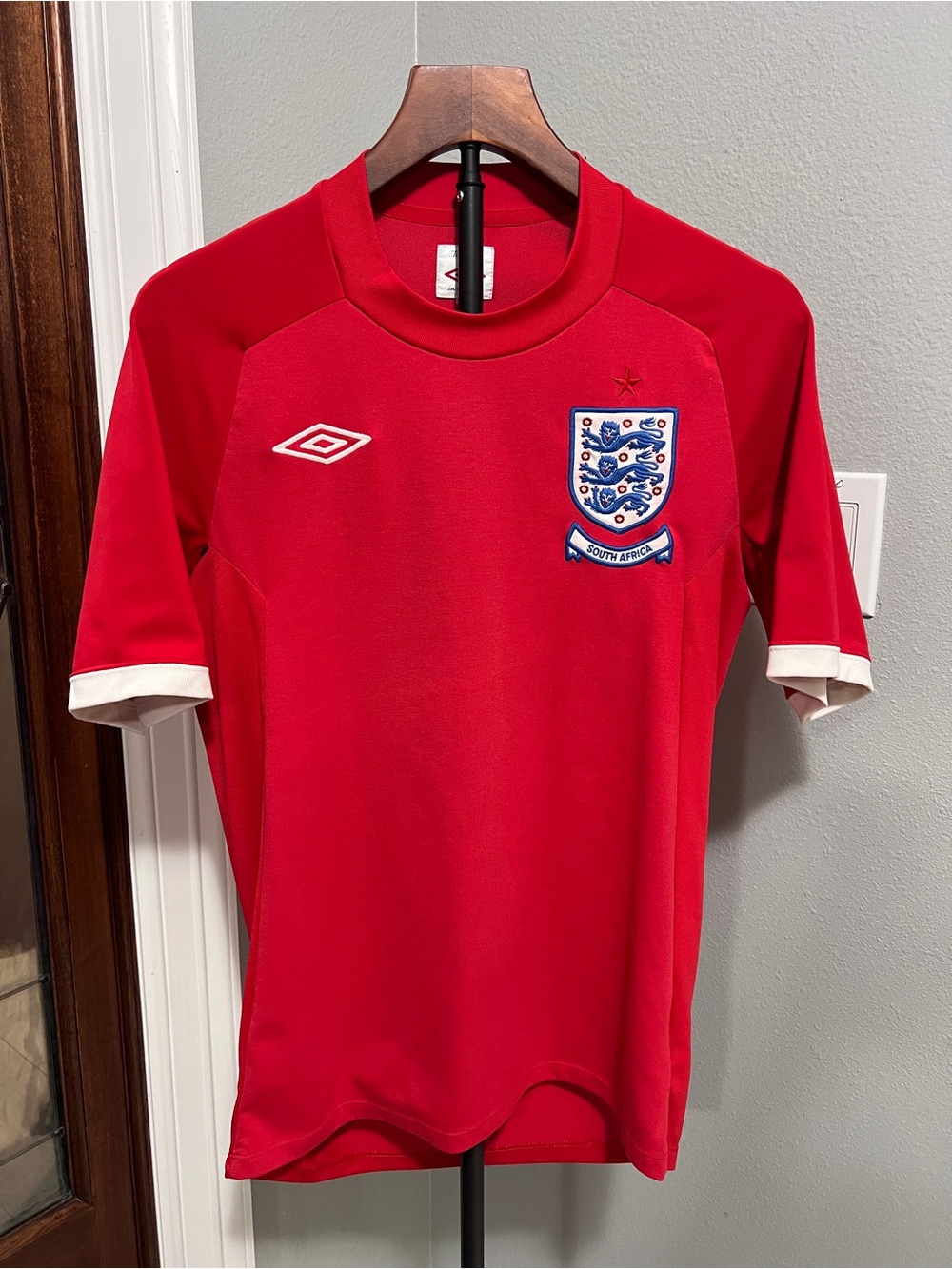 Umbro England Away Jersey 2010 World Cup South Africa Red Football Shirt Men’s S